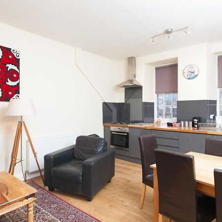 Cozy Apartment Beside Edinburgh Castle!!! Extérieur photo