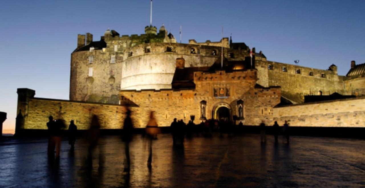 Cozy Apartment Beside Edinburgh Castle!!! Extérieur photo